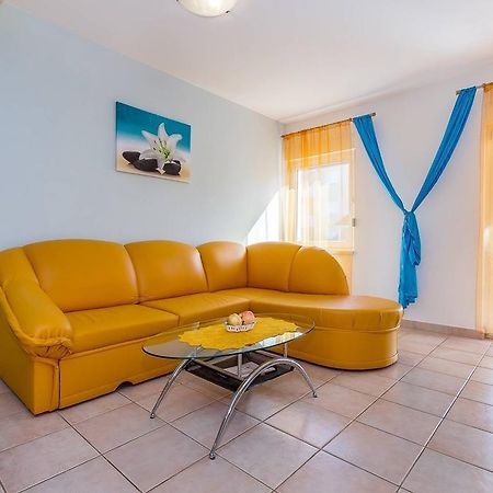Apartment Ellis Premantura Kültér fotó