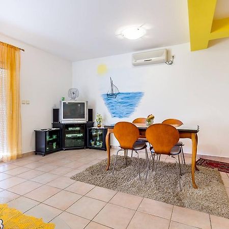 Apartment Ellis Premantura Kültér fotó