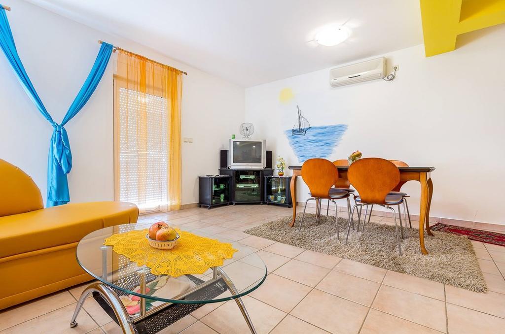 Apartment Ellis Premantura Kültér fotó